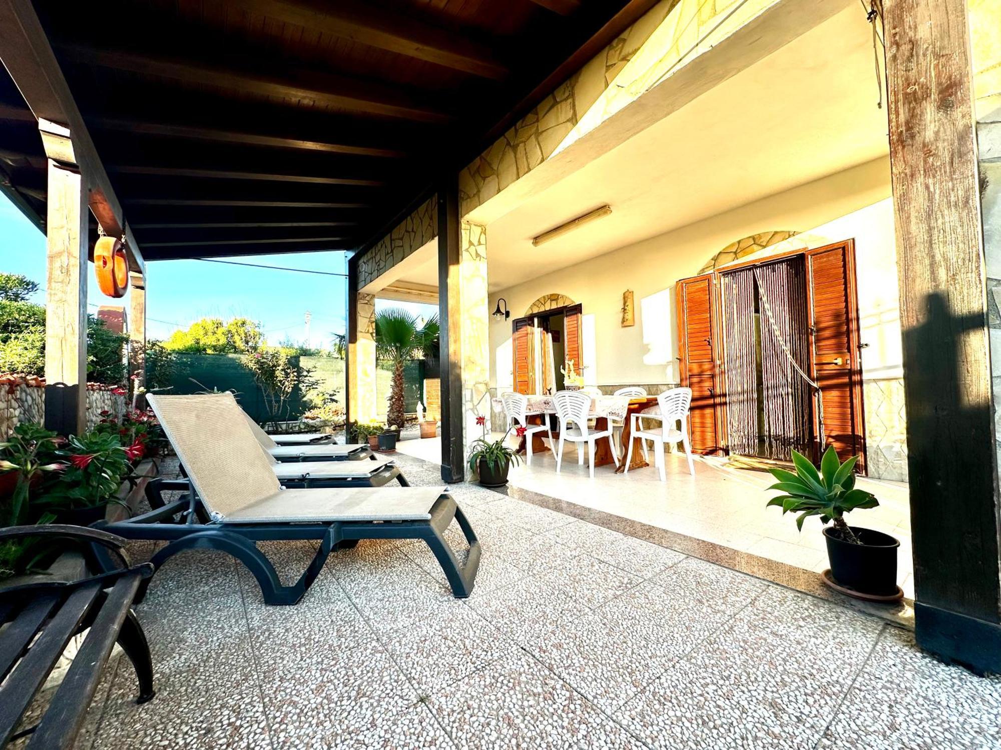 Casa Del Sole Apartment Campofelice Di Roccella Exterior photo